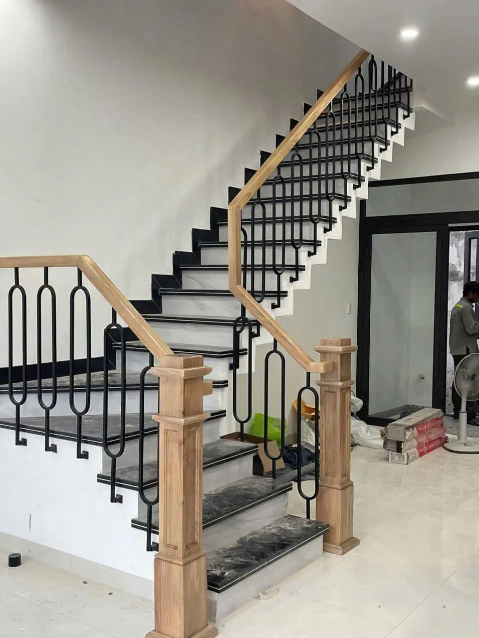 Ảnh thực tế cầu thang và lan can sắt tại TP.HCM